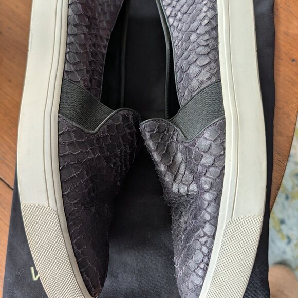 VINCE Berlin Python Embossed Slip-On Sneaker LIKE NEW size 10/41.5 - Picture 4 of 9